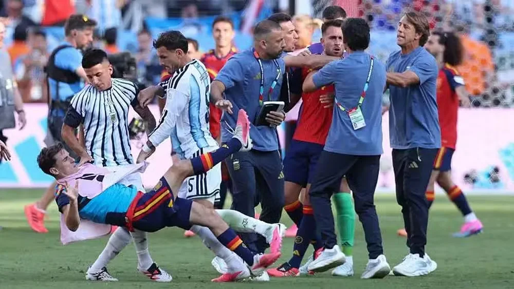Fifa abre investigação contra Argentina por confusão após final da Copa do Mundo
