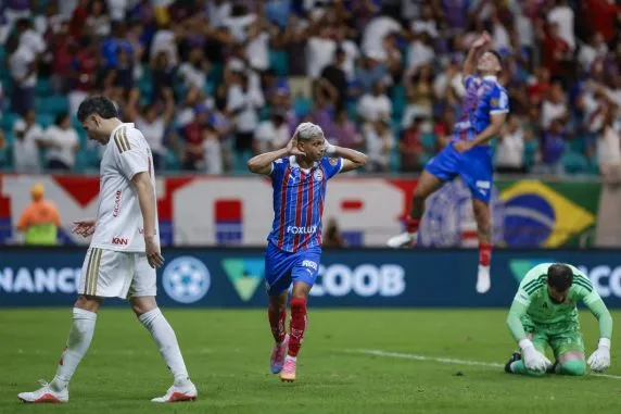Inter perde para o Bahia, fecha a rodada no Z-4 do Brasileirão