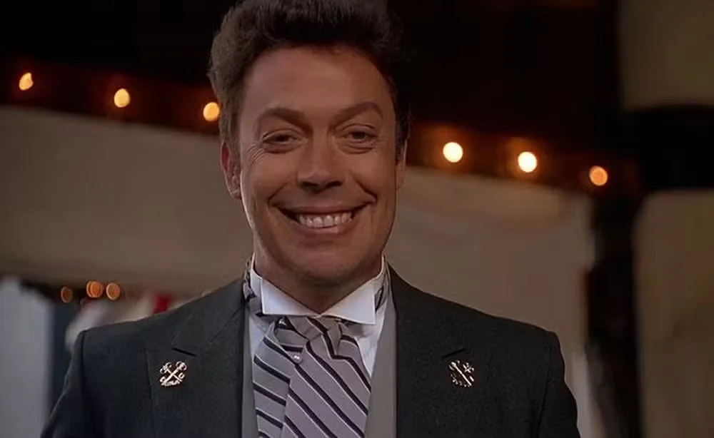 Morre aos 80 anos o ator Tim Curry, de “Esqueceram de mim 2” e “It”