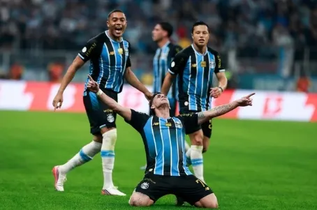 Com gol de falta, Grêmio vence Mirassol na Arena e avança na Copa do Brasil