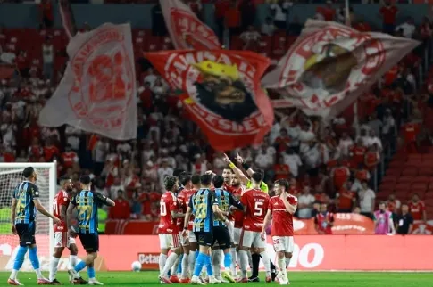 Grenal 453 termina empatado e deixa decisão para o jogo da volta na Copa do Brasil