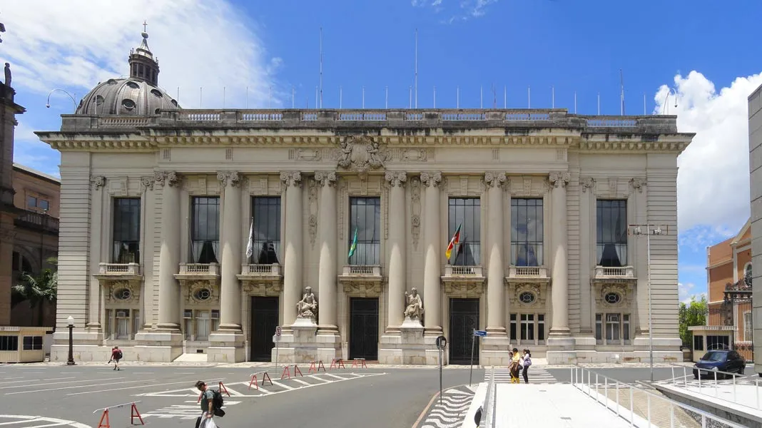 Indecisos embaralham eleição para governador no RS