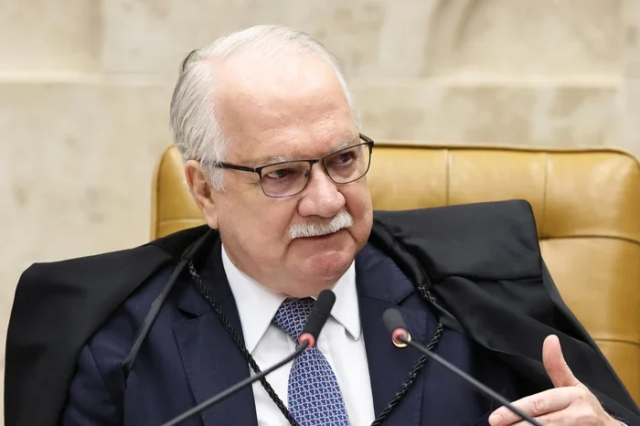 Fachin retira da pauta julgamento sobre atuação de Mendonça no caso Banco Master