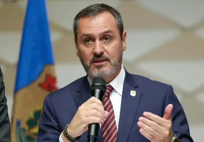 Flávio Dino reintegra Andrei Rodrigues como diretor-geral da Polícia Federal