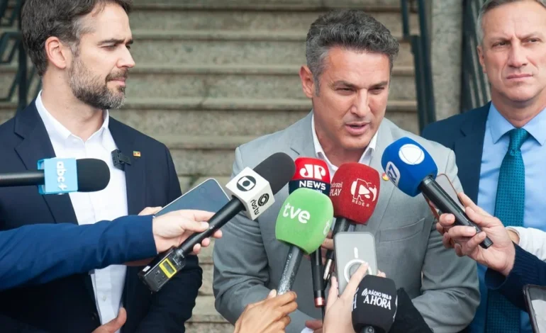 Zucco e Eduardo Leite inauguram escritório de transição de governo no RS
