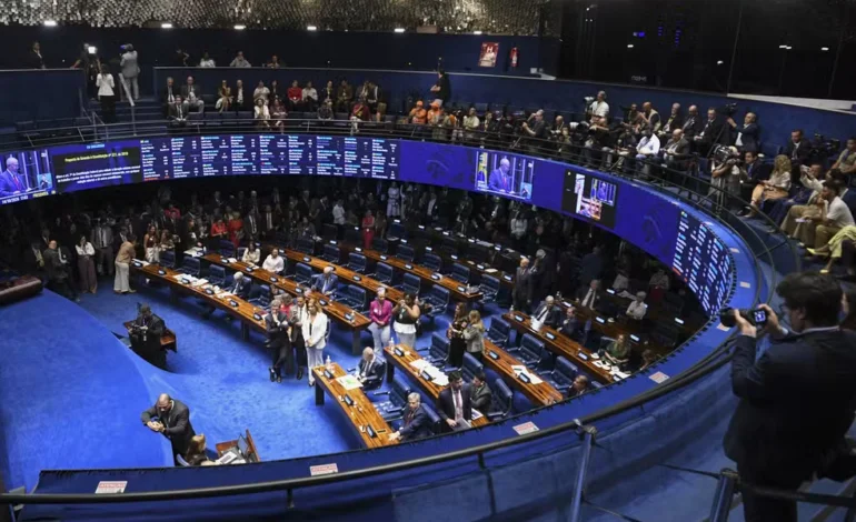 PT e oposição apresentam propostas diferentes para reduzir maioridade penal no Senado