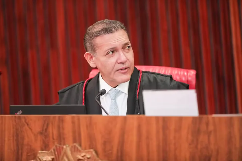 TSE aprova regras para identificar canais de mensagens ligados a campanhas eleitorais