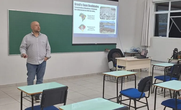 Intercâmbio acadêmico pedagógico recebe estudantes argentinos do Instituto Carlos Linneo na URI Santo Ângelo