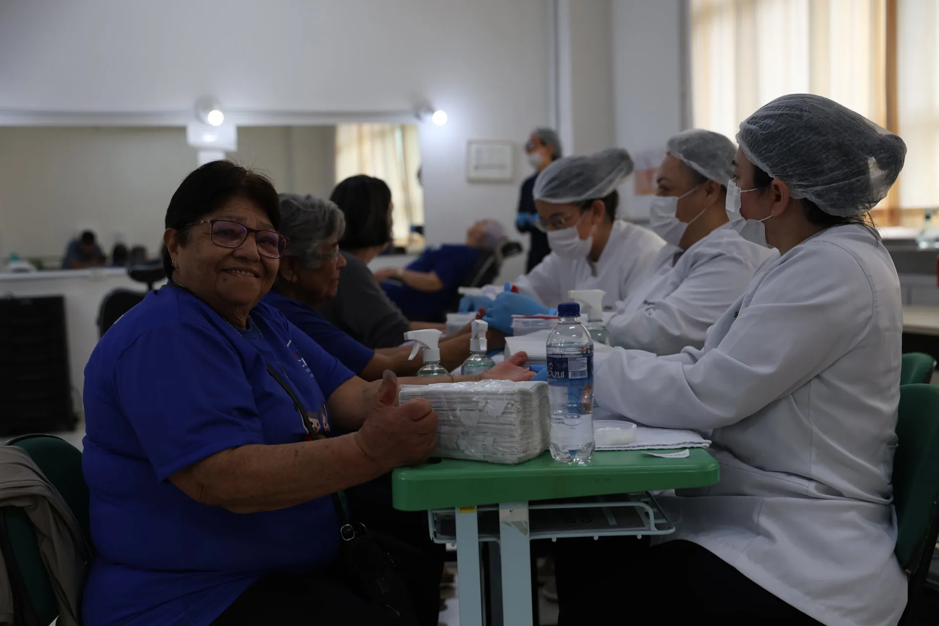 CRAS CSU promove tarde de beleza e bem-estar para 38 idosos em Santo Ângelo